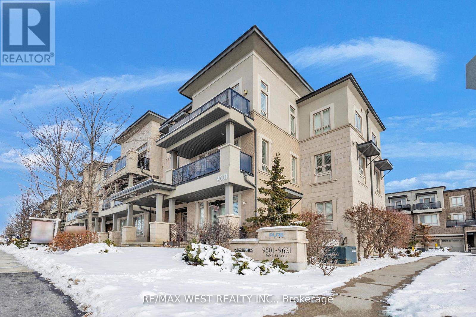 Townhouse at 9 - 9601 JANE STREET, Vaughan (Maple)