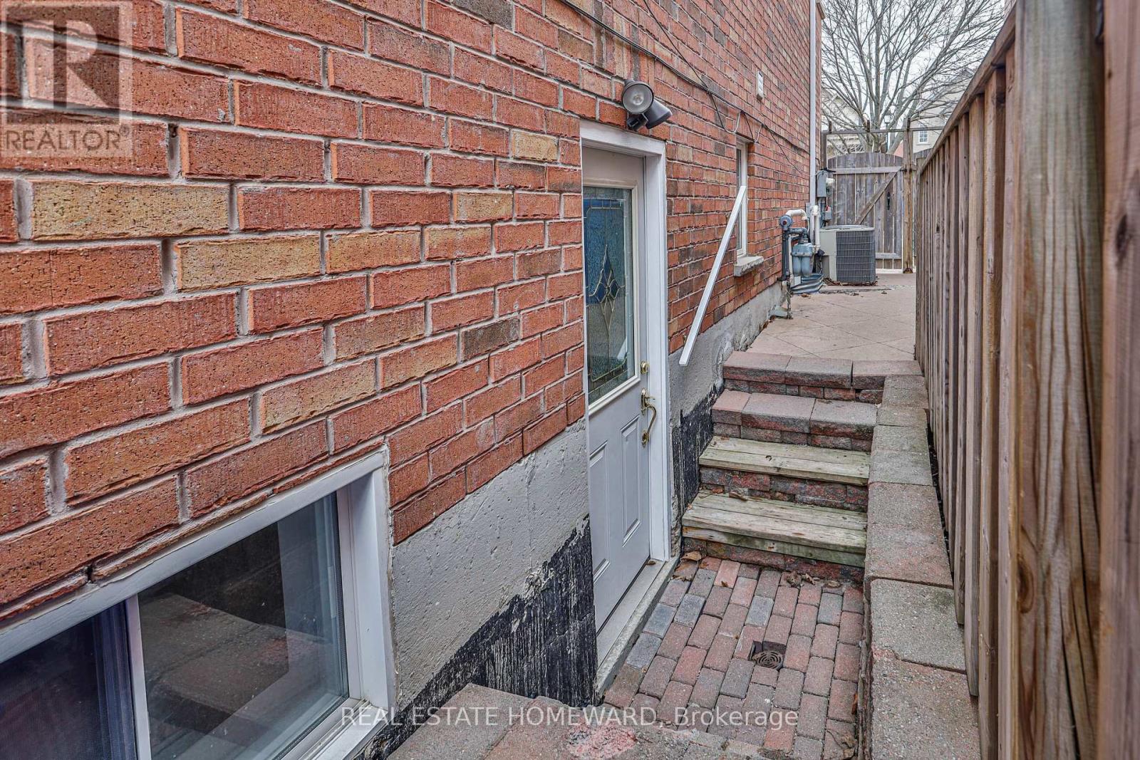 Semi-Detached/Link at LOWER - 168 WAINSCOT AVENUE, Newmarket