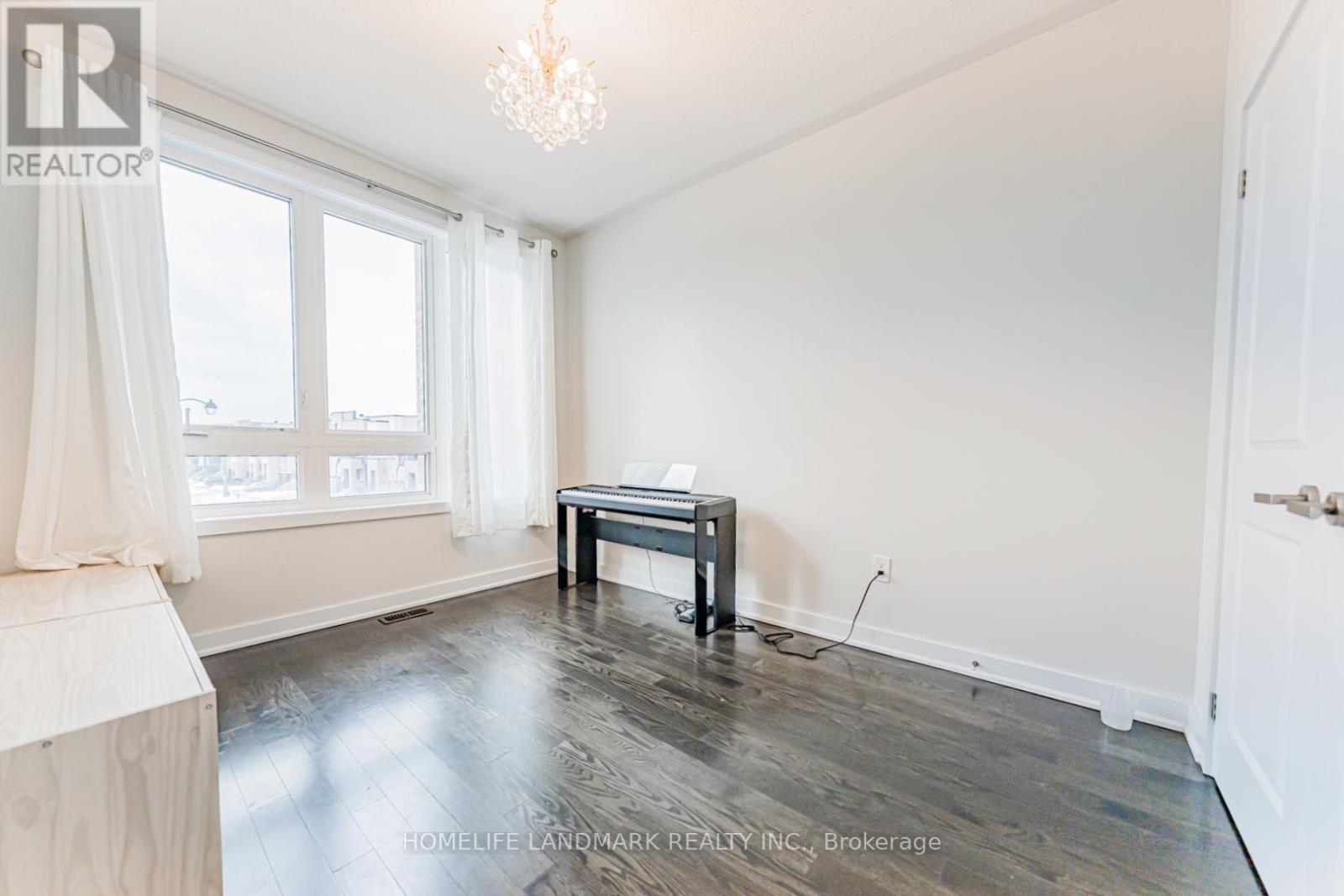 Townhouse at 62 HELLIWELL CRESCENT, Richmond Hill