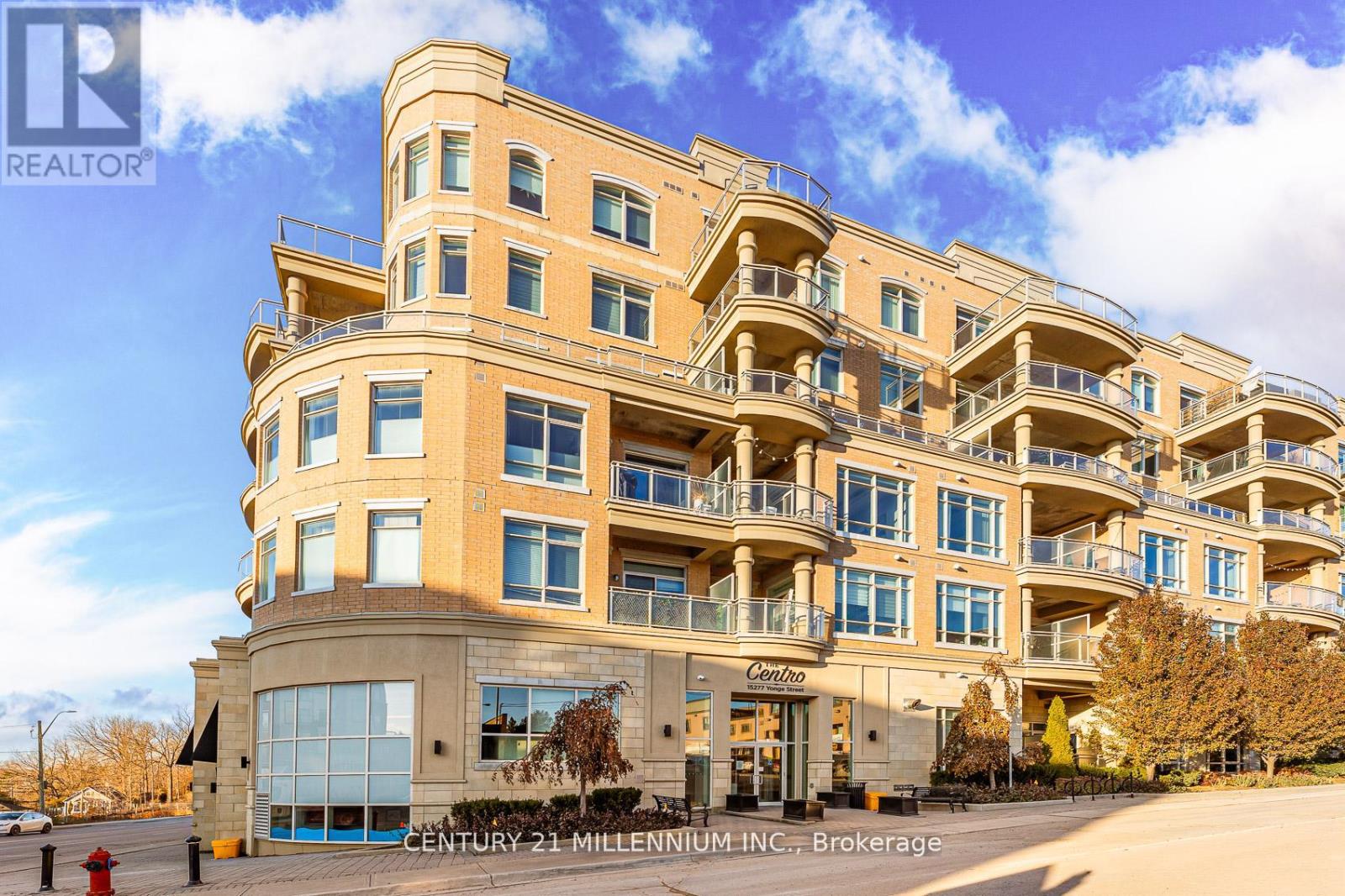 Apartment at 419 - 15277 YONGE STREET, Aurora (Aurora Village)