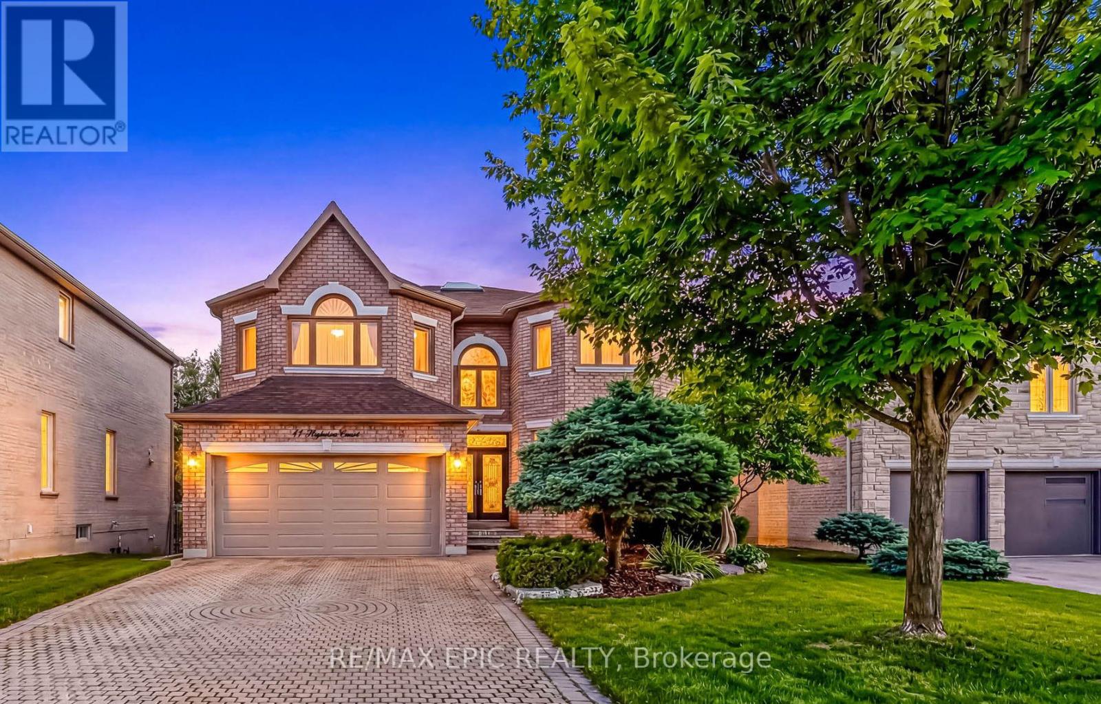 Detached at 11 PALACE COURT, Richmond Hill (Doncrest)