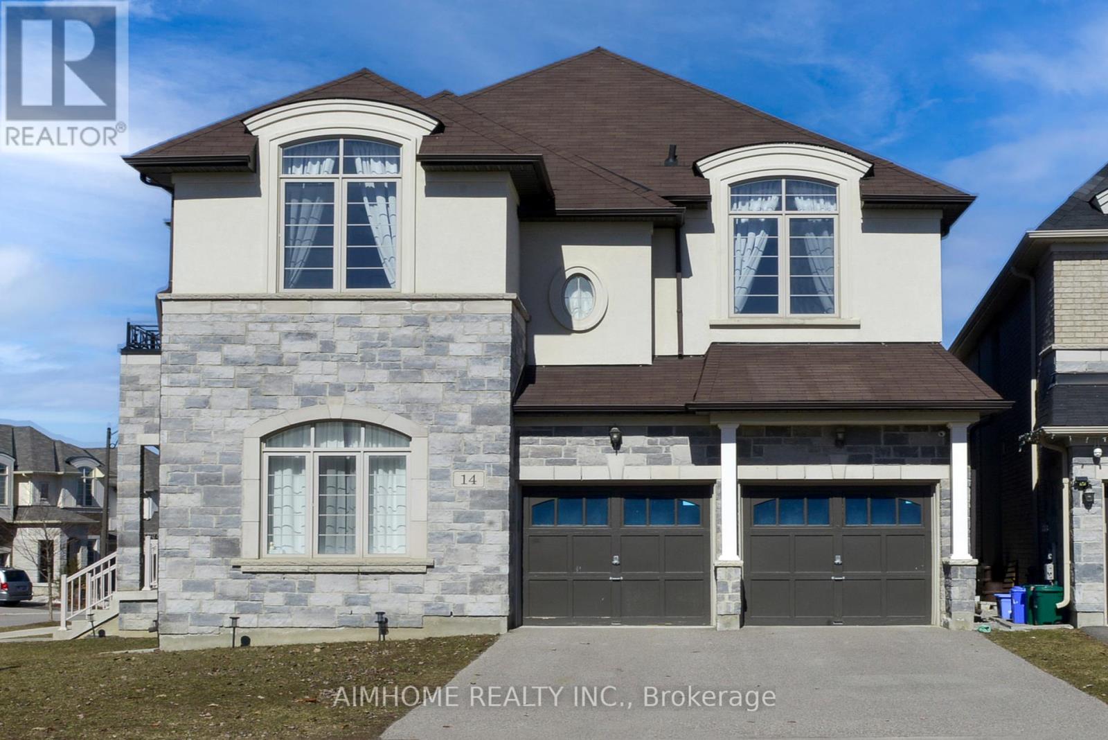 Detached at 14 DR PEARSON COURT, East Gwillimbury (Sharon)