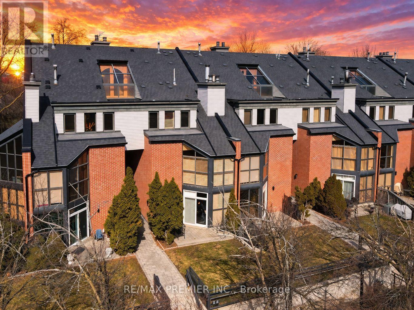 Townhouse at 8 - 100 ARBORS LANE, Vaughan (West Woodbridge)