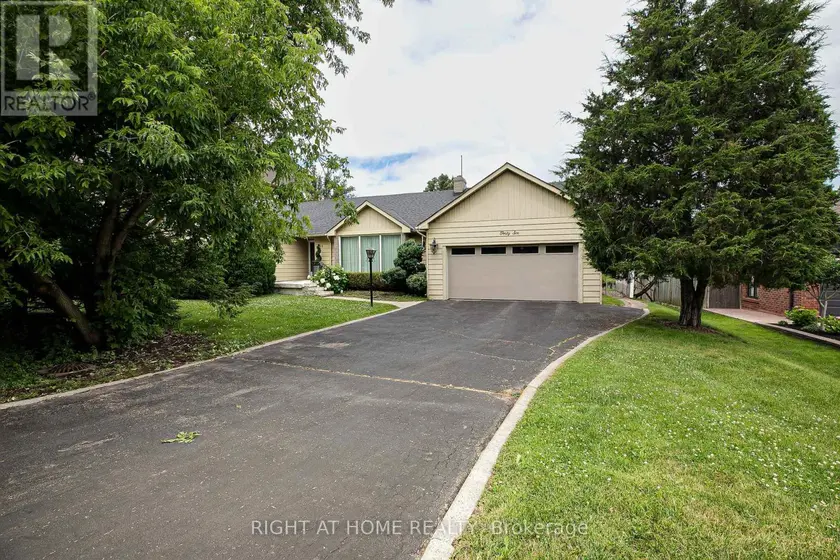 Detached at 46 ROOSEVELT DRIVE, Richmond Hill