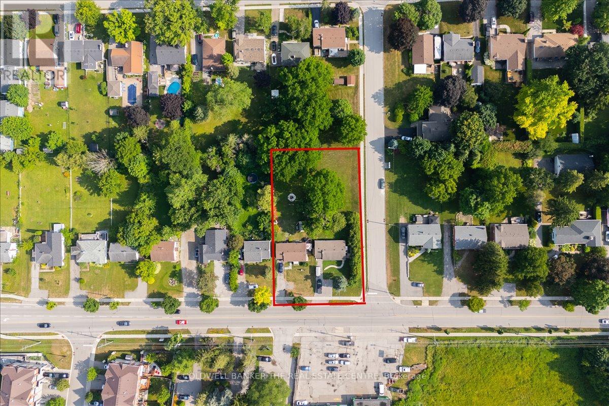 Detached at 98 EAGLE STREET, Newmarket (Central Newmarket)