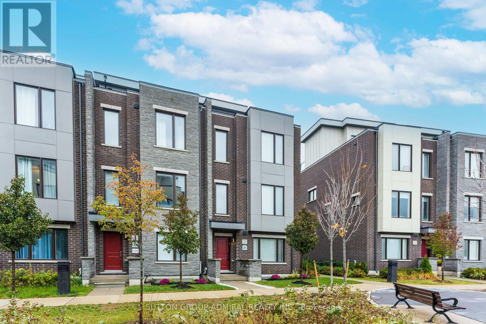 Townhouse at 25 COHEN WAY, Vaughan (Patterson)