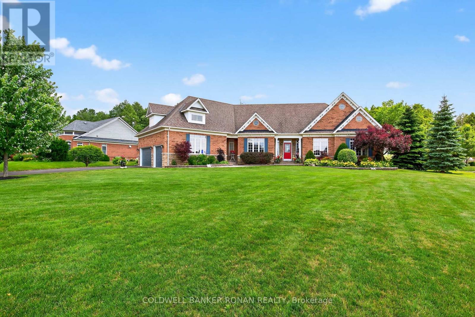 Detached at 32 UNDERHILL COURT, Essa