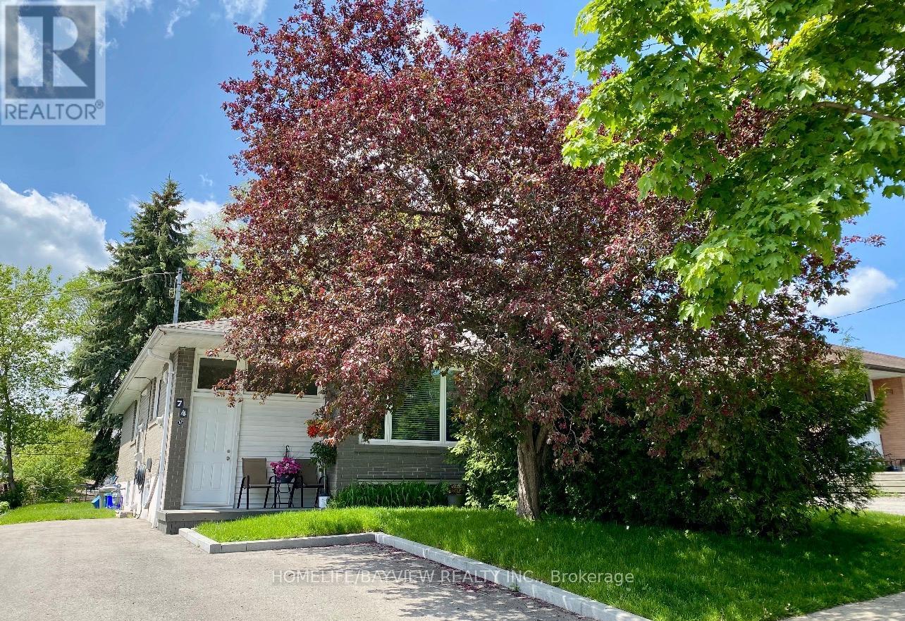 Semi-Detached/Link at BMNT - 74 NEWBURY DRIVE, Newmarket (Bristol-London)