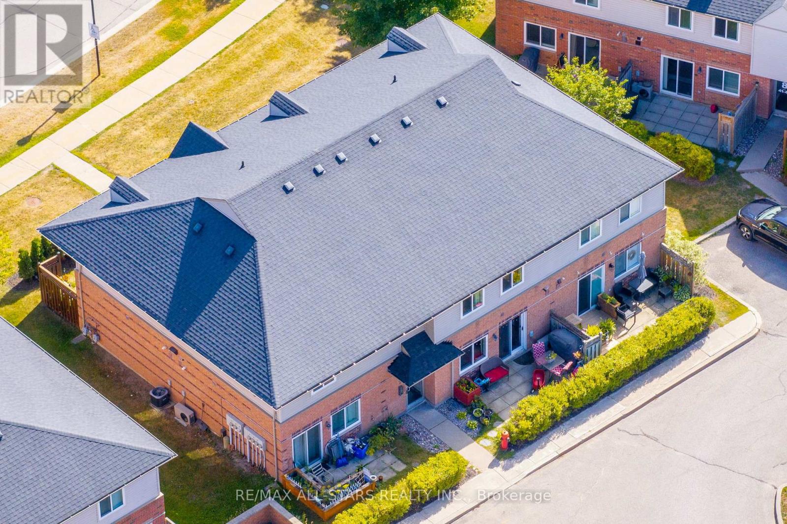Townhouse at 36 - 1 TESTA ROAD, Uxbridge