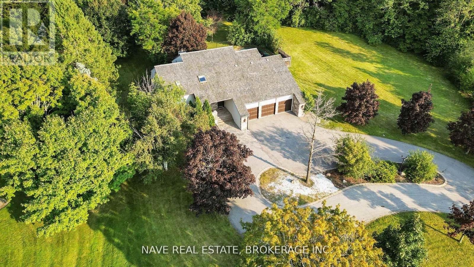 Detached at 63 ELDERBERRY TRAIL, Aurora (Aurora Estates)