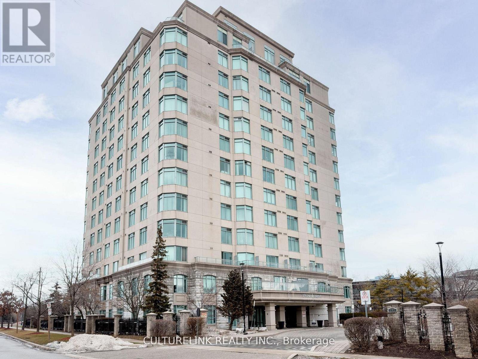Apartment at PH6 - 135 POND DRIVE, Markham (Commerce Valley)