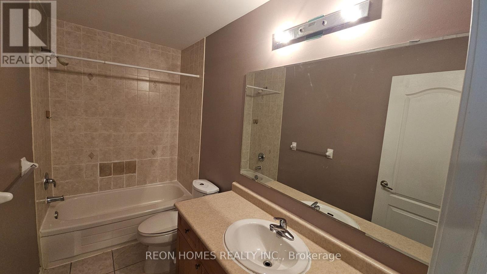 Detached at COACH HOUSE - 1 CHIPPENHAM LANE, Markham