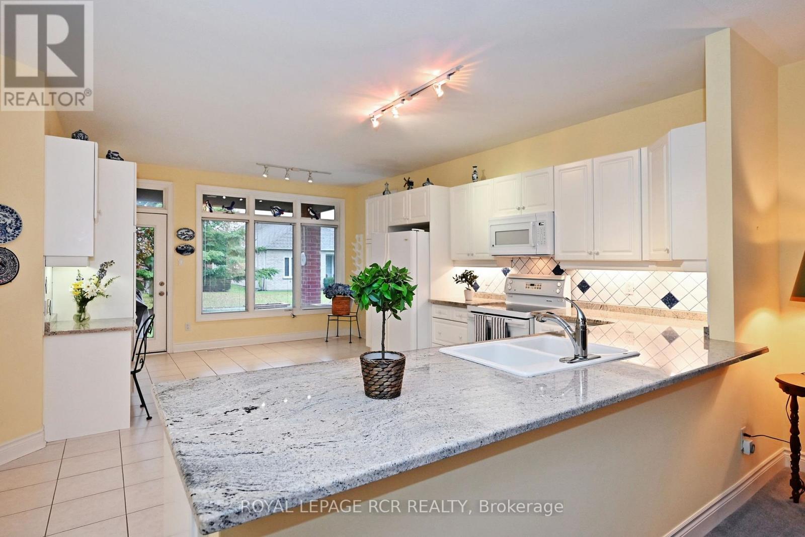 Detached at 7 ARNIE'S CHANCE, Whitchurch-Stouffville