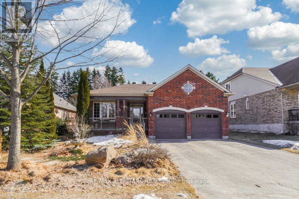 Detached at 32 OAKSIDE DRIVE, Uxbridge