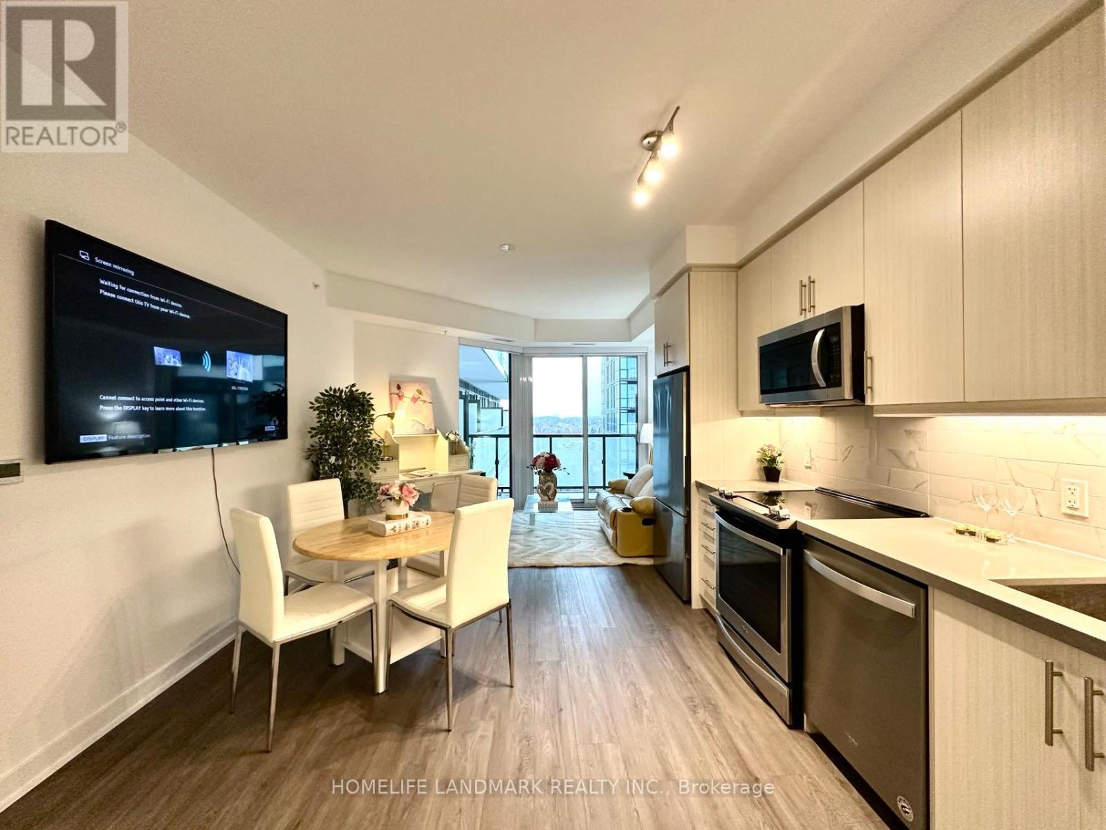 Apartment at 813 - 85 ONEIDA CRESCENT, Richmond Hill (Langstaff)