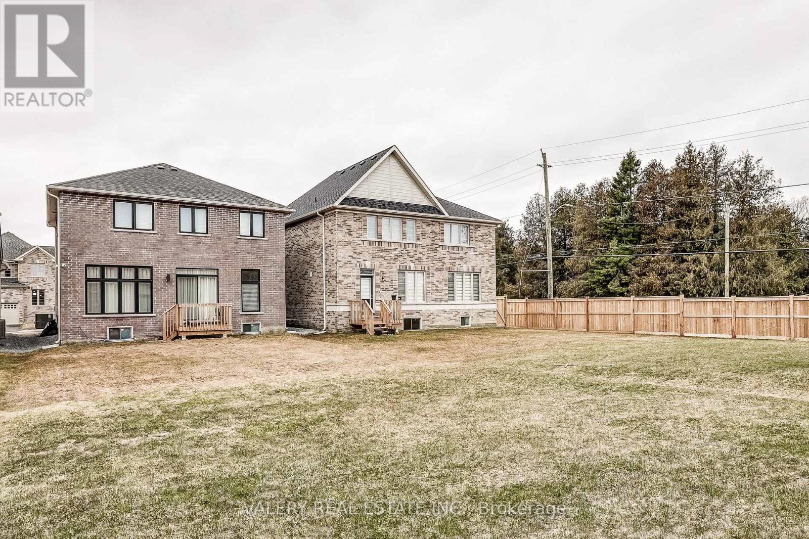Detached at 26 SAM BATTAGLIA CRESCENT, Georgina