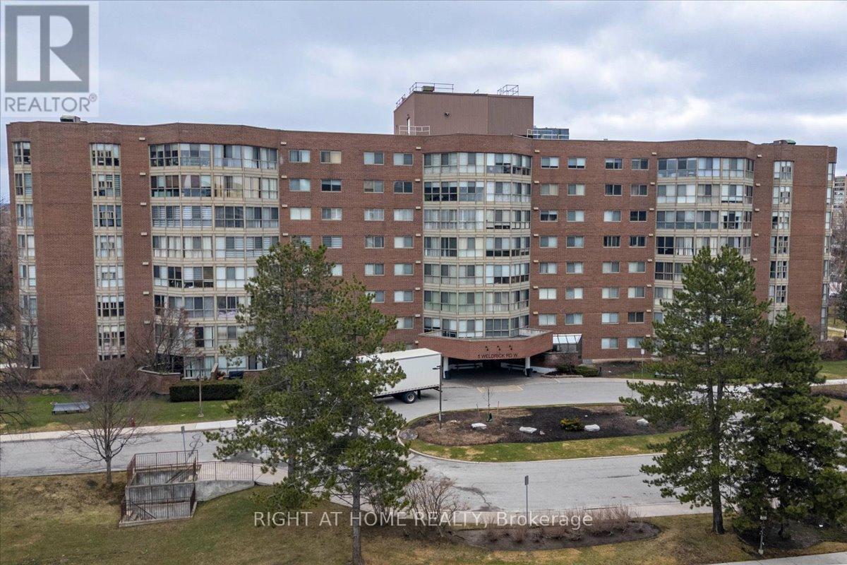 Apartment at 703 - 5 WELDRICK ROAD W, Richmond Hill (North Richvale)
