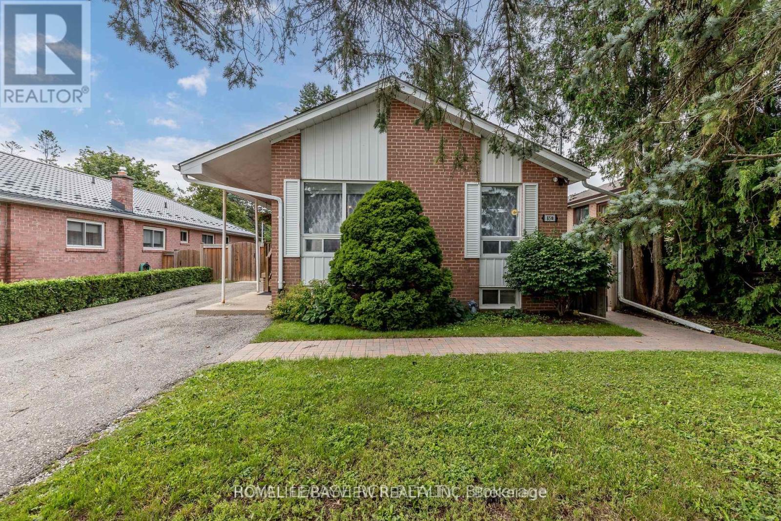 Other at 85 CHILD(LOWER) DRIVE, Aurora (Aurora Heights)