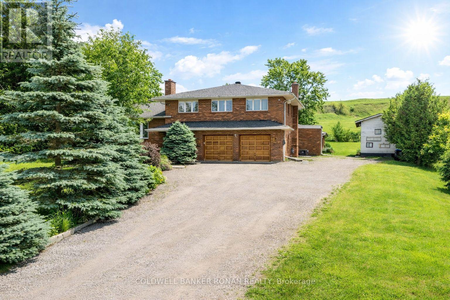 Detached at 6145 3RD LINE, New Tecumseth