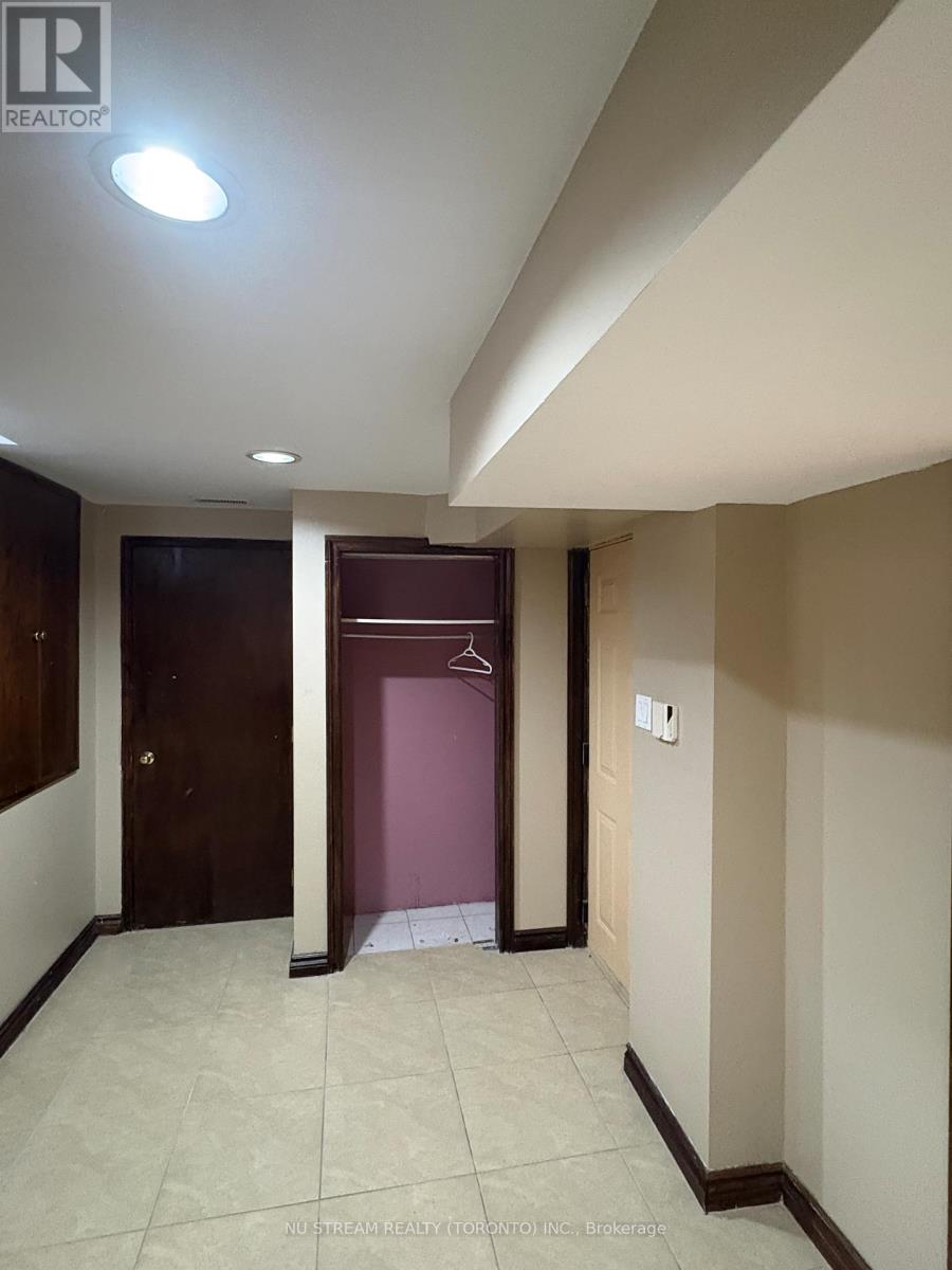 Detached at 9 Springer Dr,
