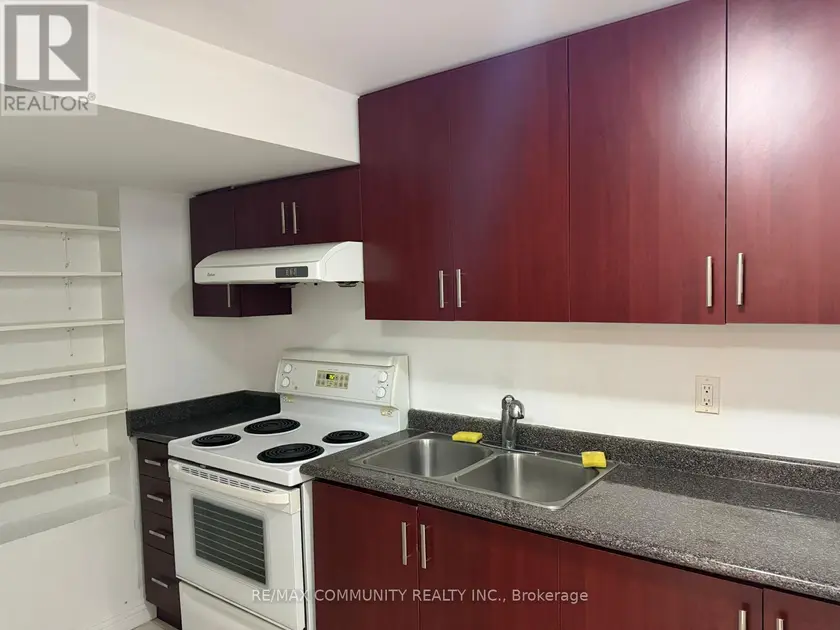 Townhouse at 8 TERRY FOX STREET, Markham