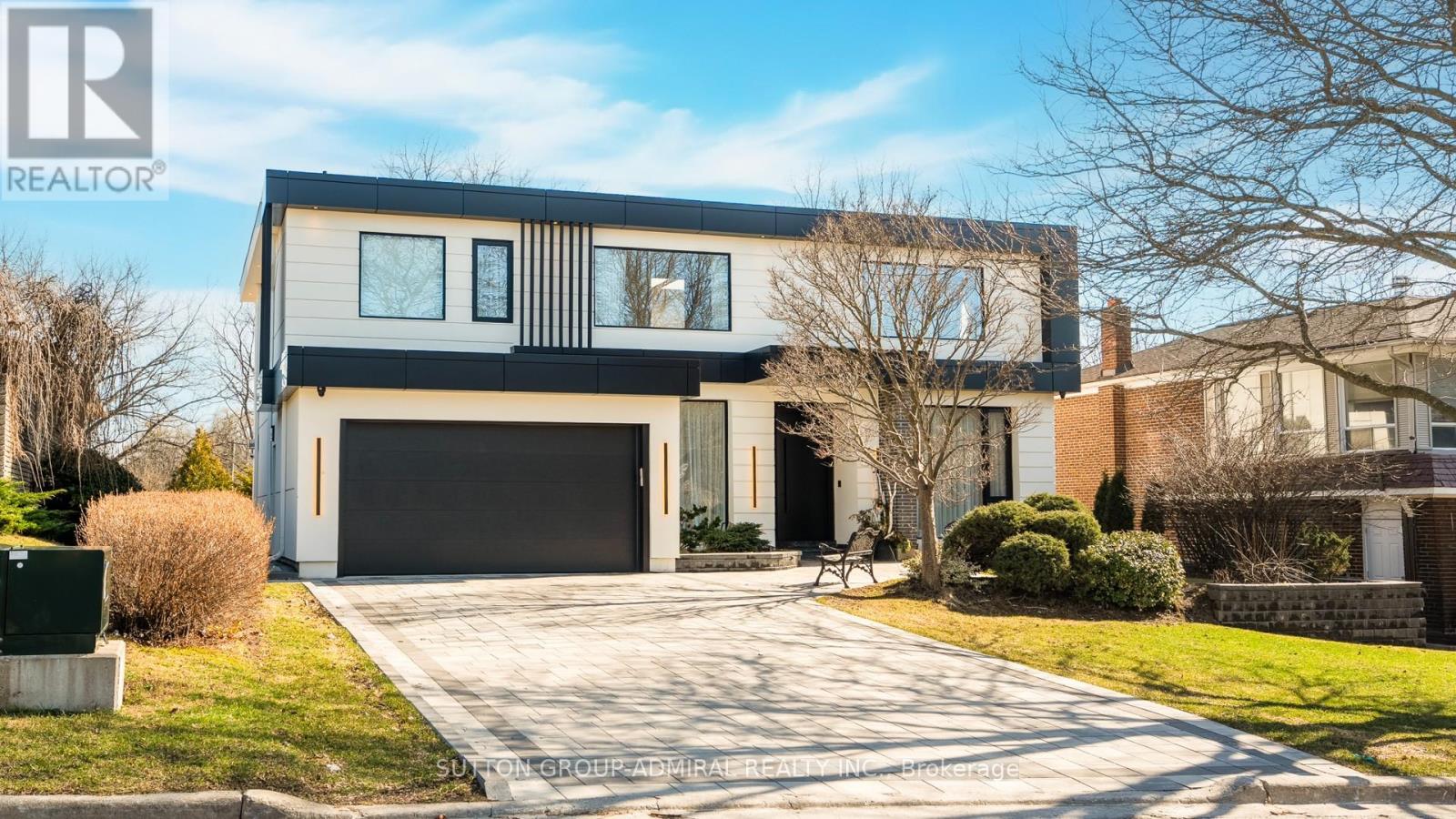 Detached at 33 THORNY BRAE DRIVE, Markham (Royal Orchard)