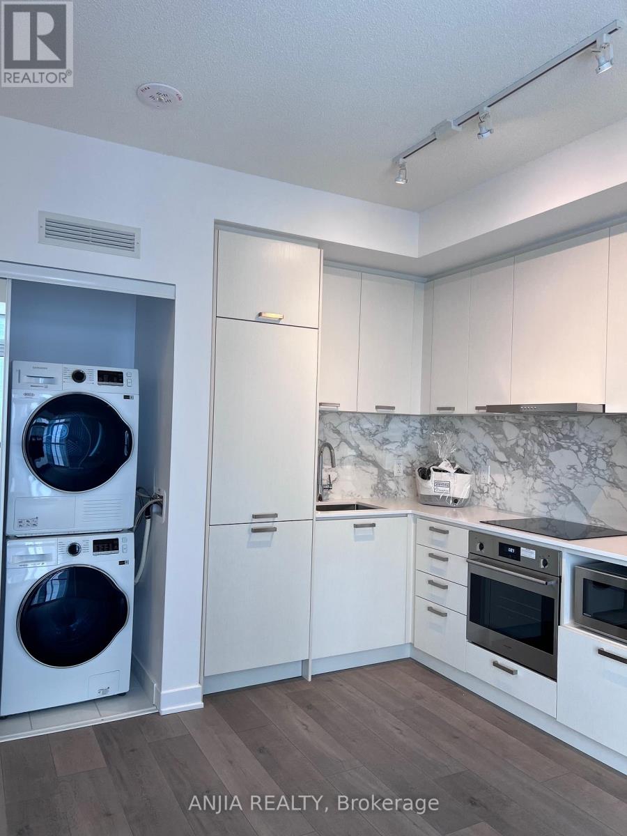 Apartment at 603 - 38 HONEYCRISP CRESCENT, Vaughan