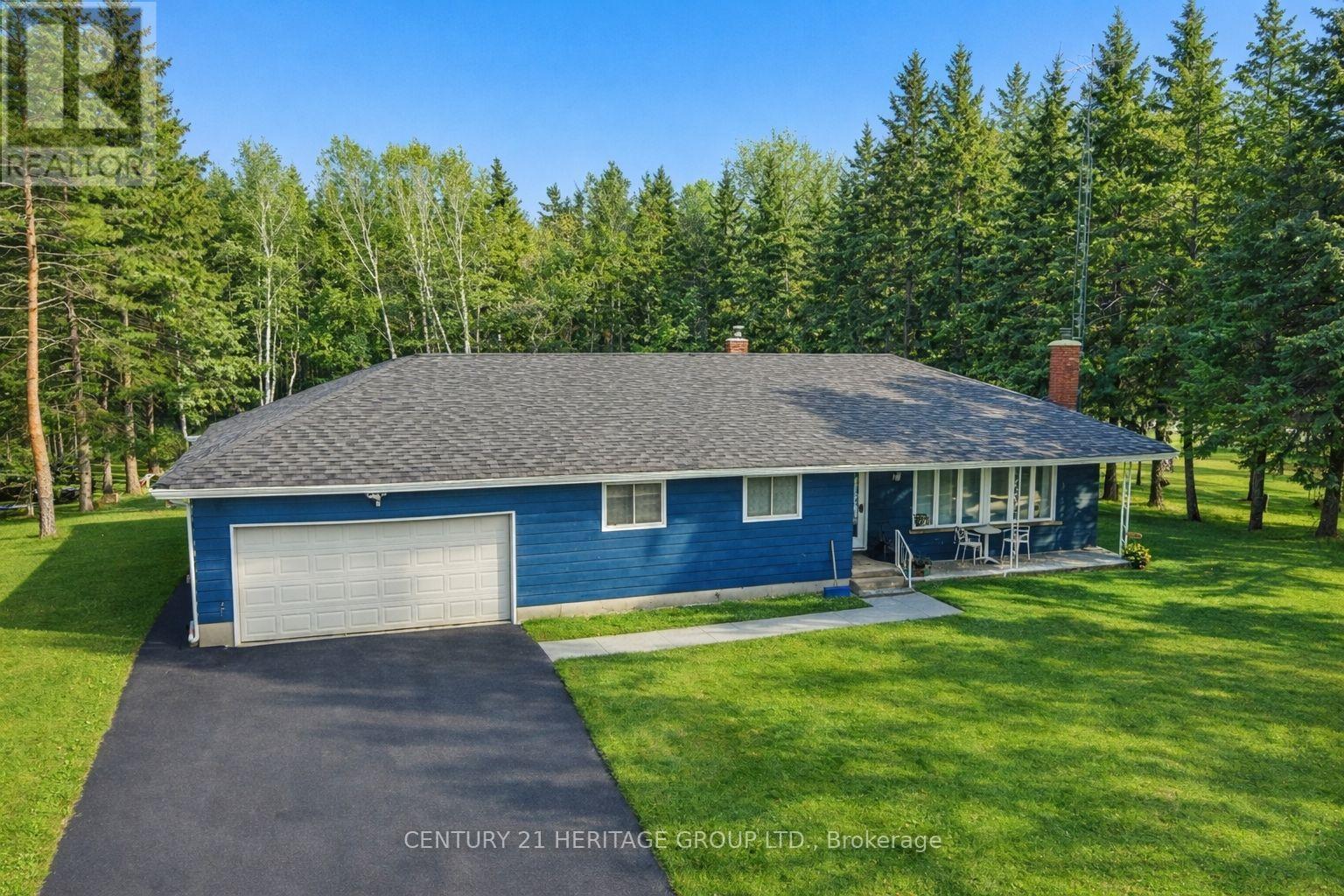 Detached at 5227 3RD LINE, New Tecumseth