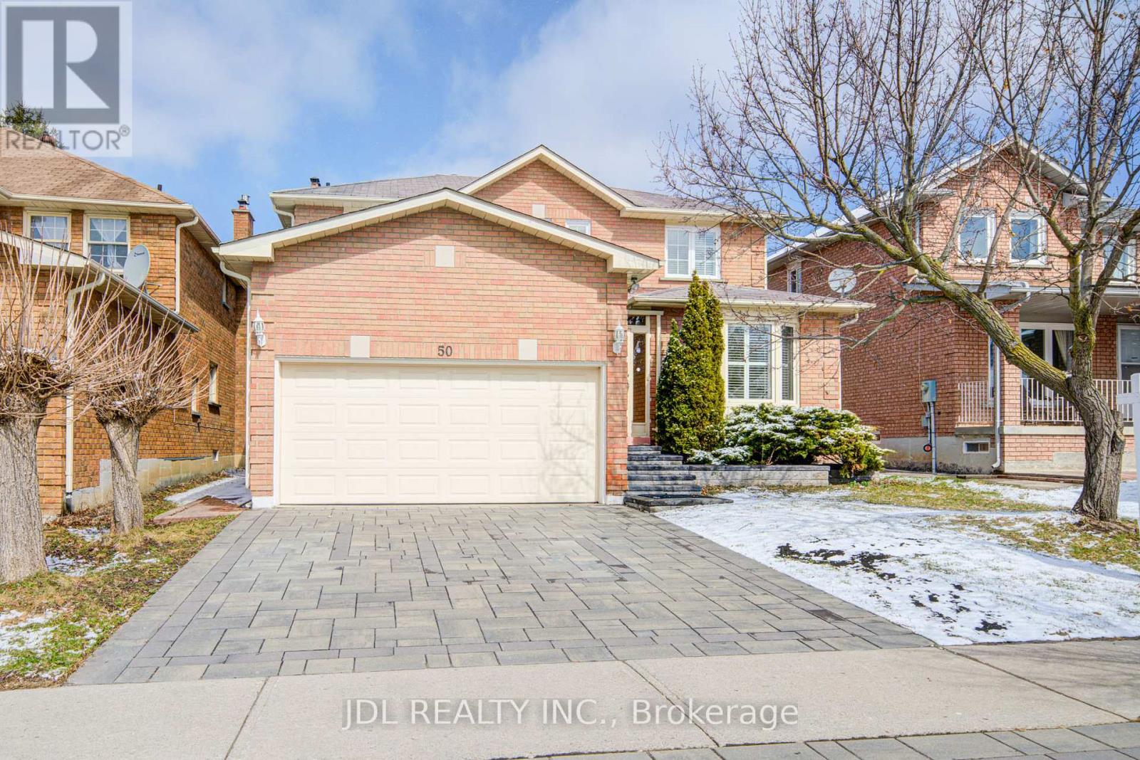 Detached at 50 SUMMITCREST DRIVE, Richmond Hill (Devonsleigh)