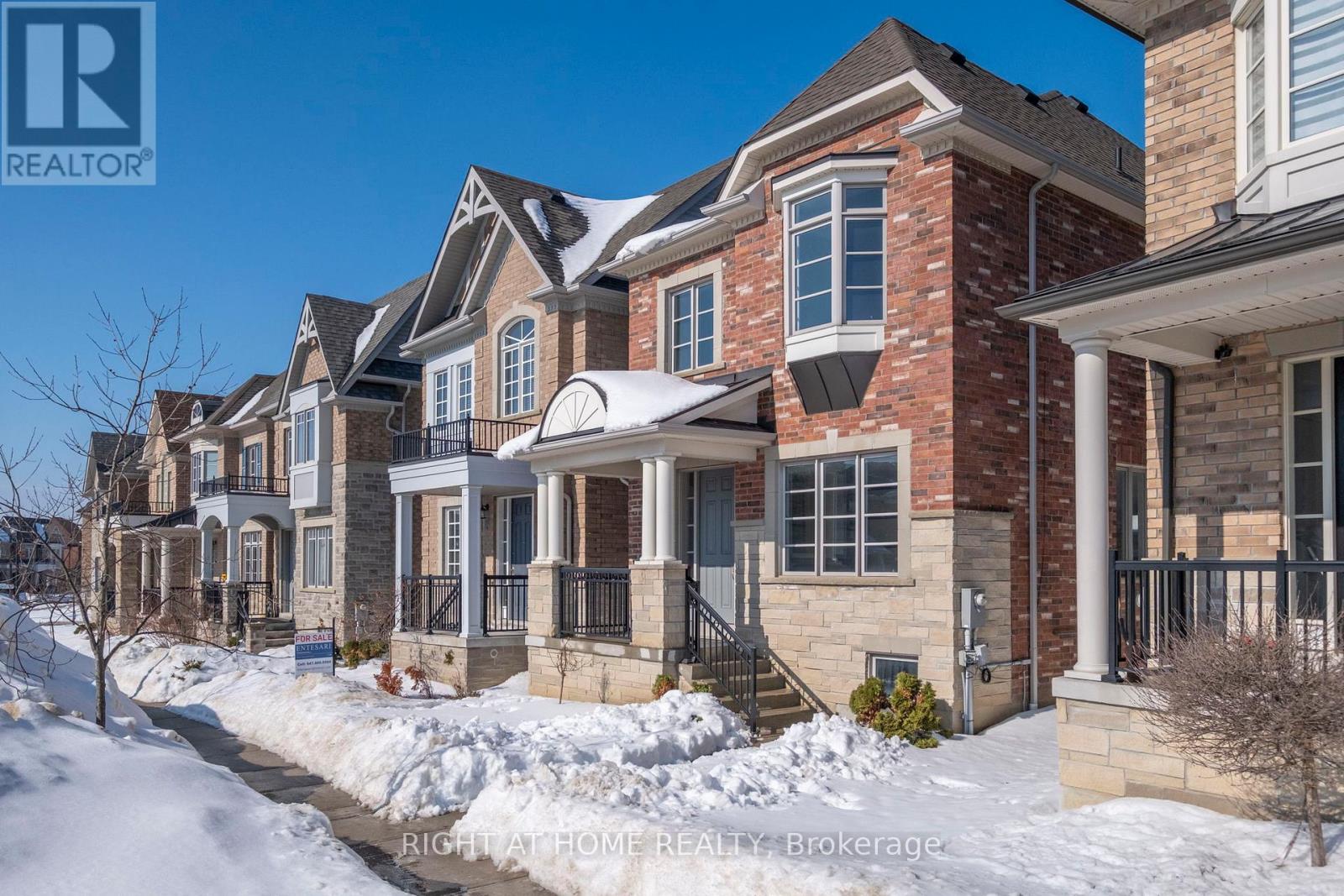 Detached at 200 PARADELLE DRIVE, Richmond Hill (Oak Ridges Lake Wilcox)