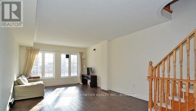 Townhouse at 32 TRUCHARD AVENUE, Markham