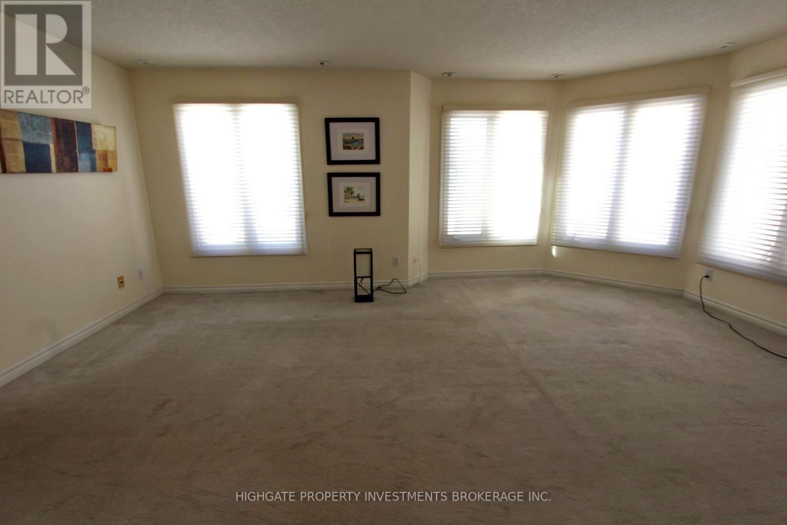 Townhouse at 83 - 151 TOWNSGATE DRIVE, Vaughan