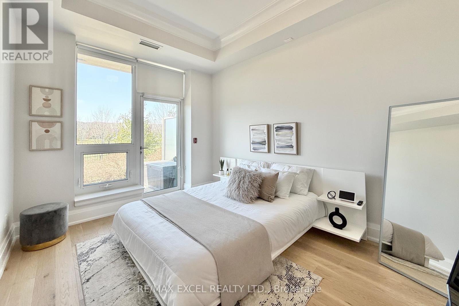 Apartment at 208 - 9 STOLLERY POND CRESCENT, Markham