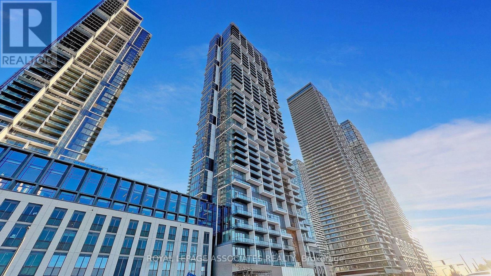 Apartment at 1712 - 1000 PORTAGE PARKWAY, Vaughan (Concord)