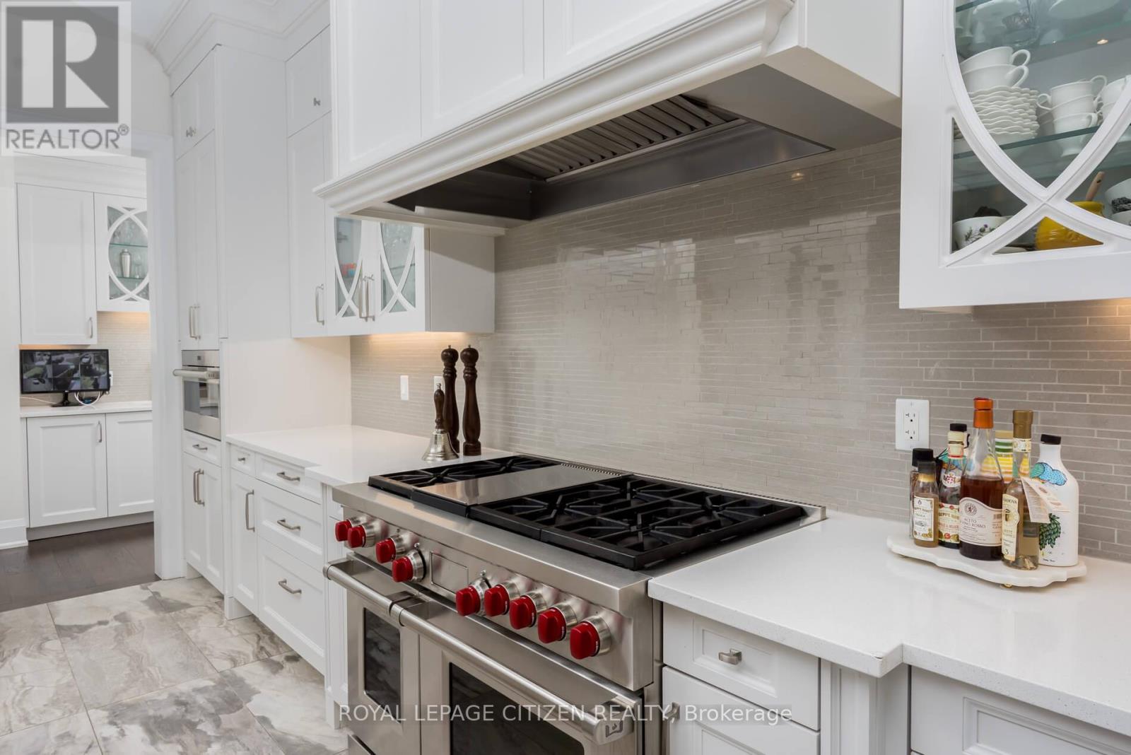 Detached at 49 MARY NATASHA COURT, Vaughan