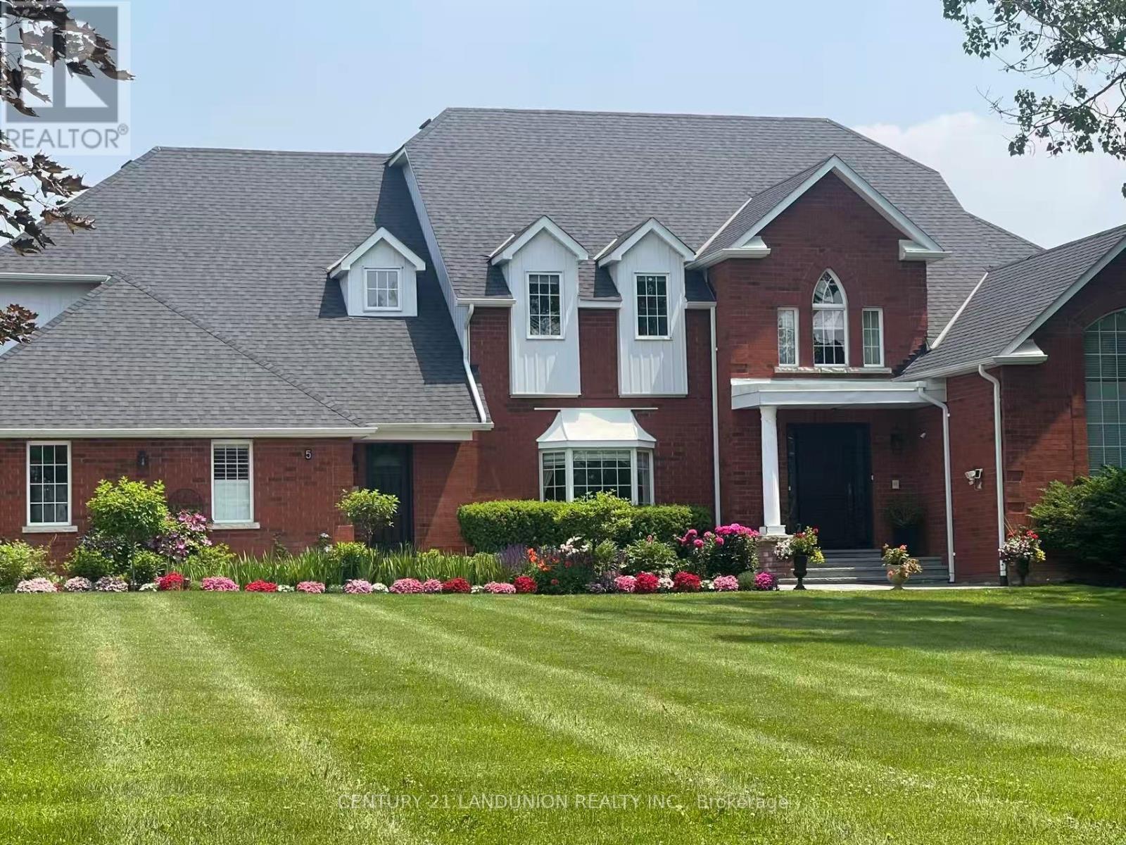 Detached at 5 DAFOE COURT, Aurora (Bayview Southeast)