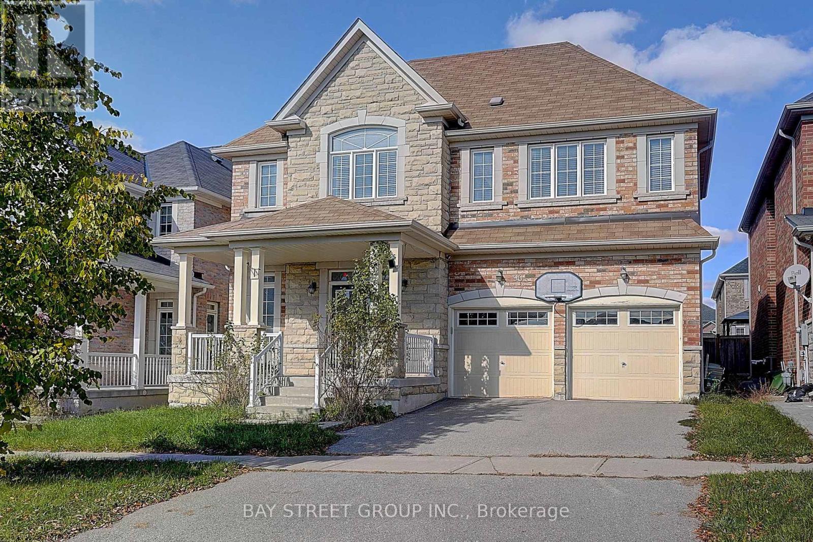 Detached at 90 GABLE AVENUE N, Markham (Berczy)