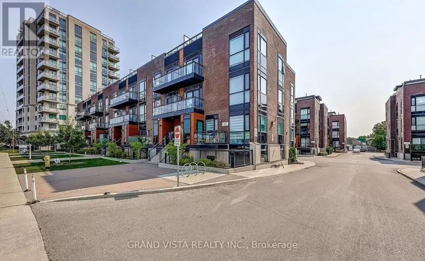 Townhouse at B602 - 5279 HIGHWAY 7, Vaughan