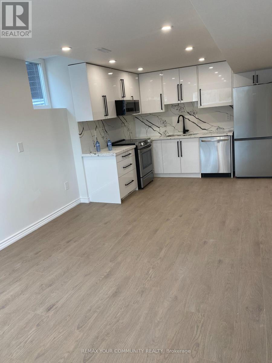 Detached at BASEMENT - 134 B KEMANO ROAD, Aurora (Aurora Heights)