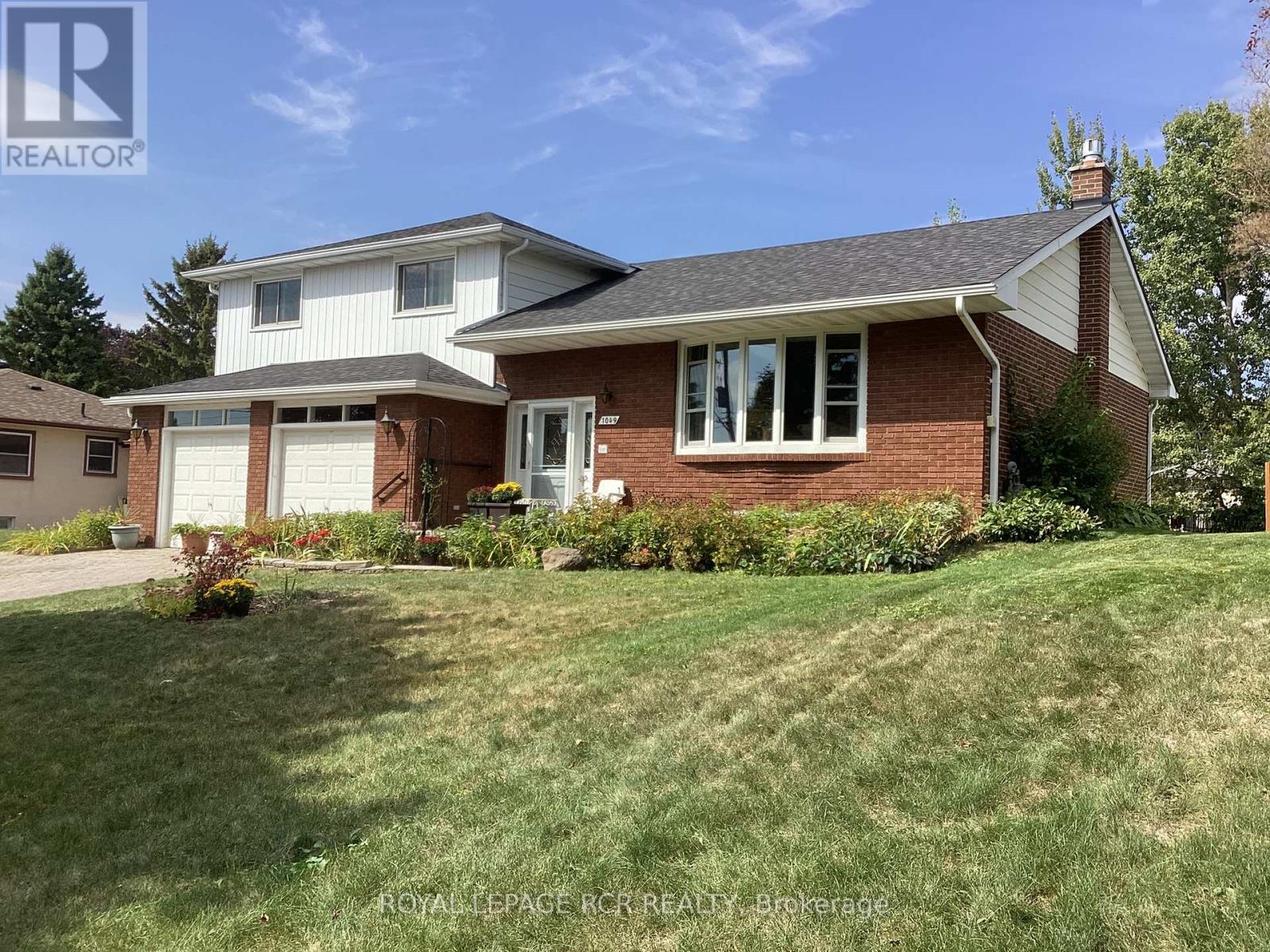 Detached at 1049 ELGIN STREET, Newmarket (Huron Heights-Leslie Valley)