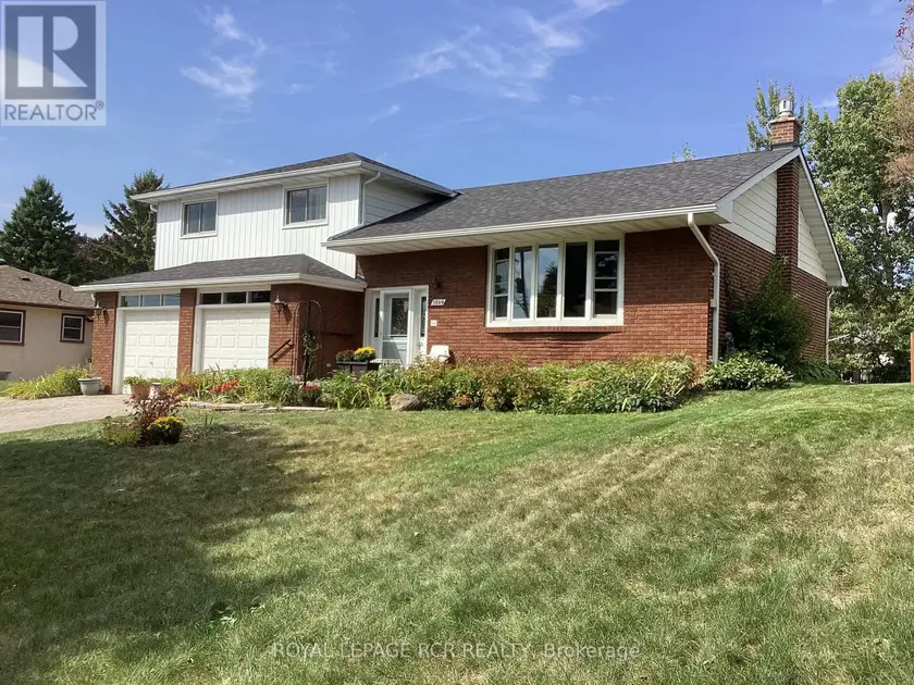 Detached at 1049 ELGIN STREET, Newmarket (Huron Heights-Leslie Valley)
