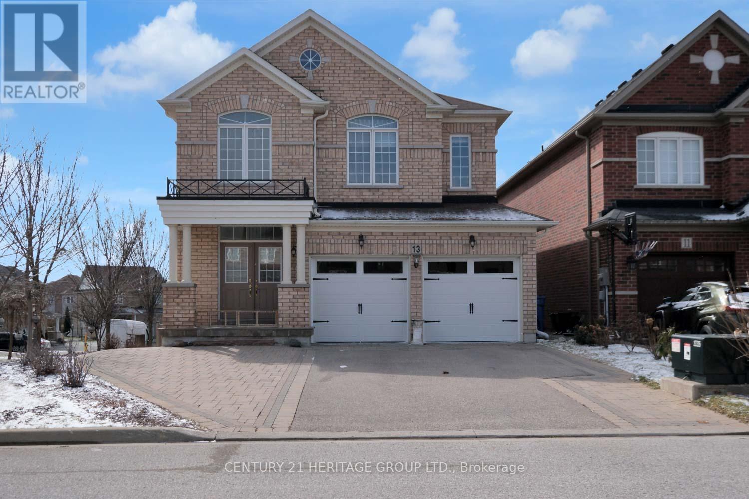 Detached at 13 HEREFORDSHIRE CRESCENT NE, Newmarket (Woodland Hill)