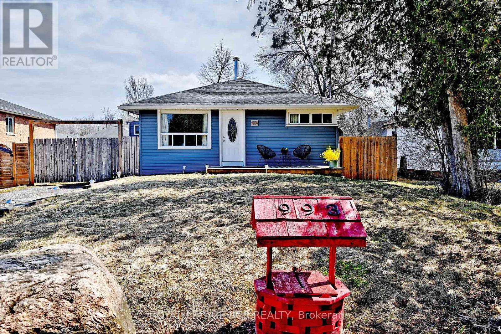 Detached at 993 BARTON AVENUE, Georgina (Keswick North)