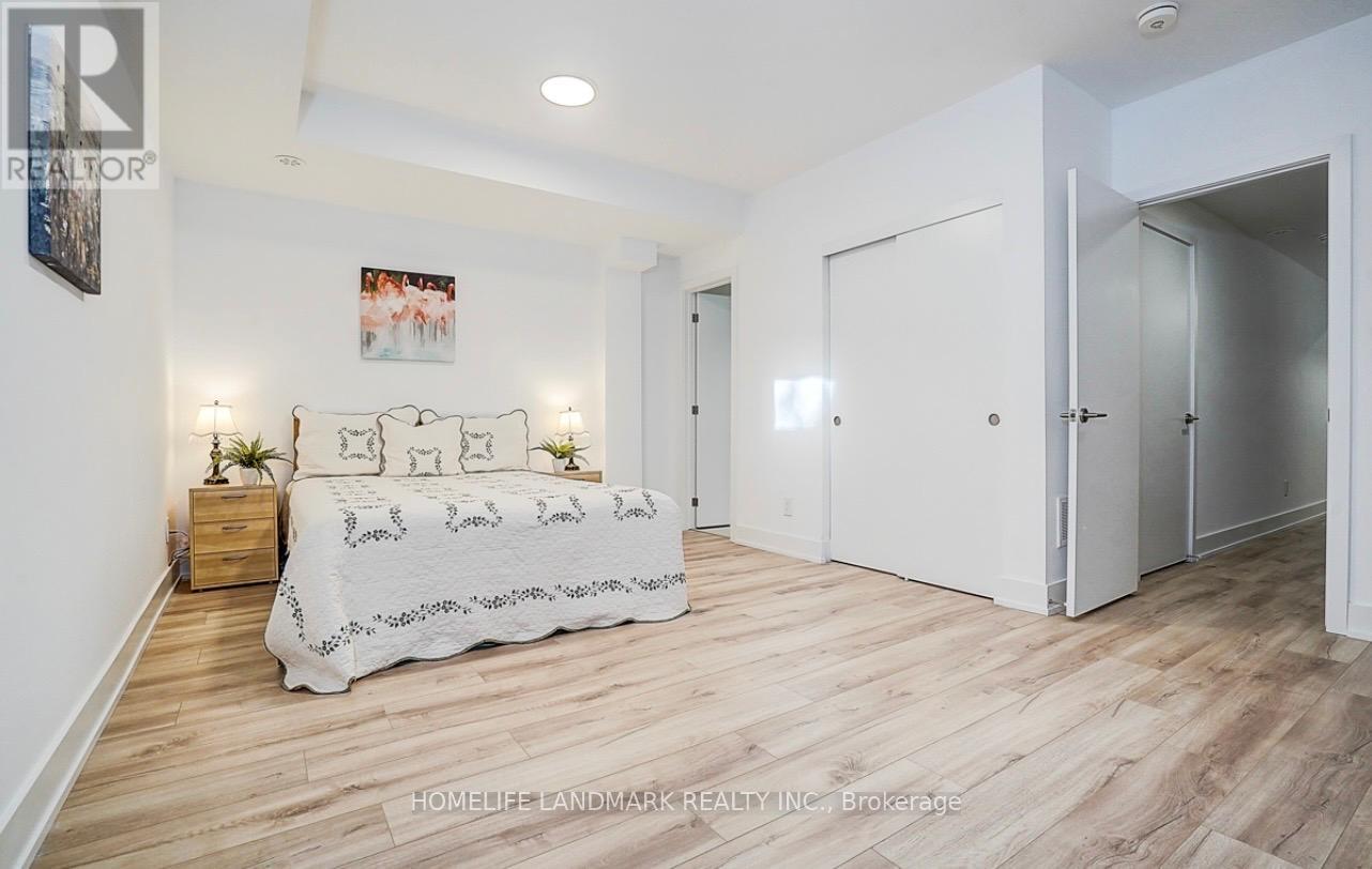 Townhouse at 27 CHESTNUT COURT, Aurora