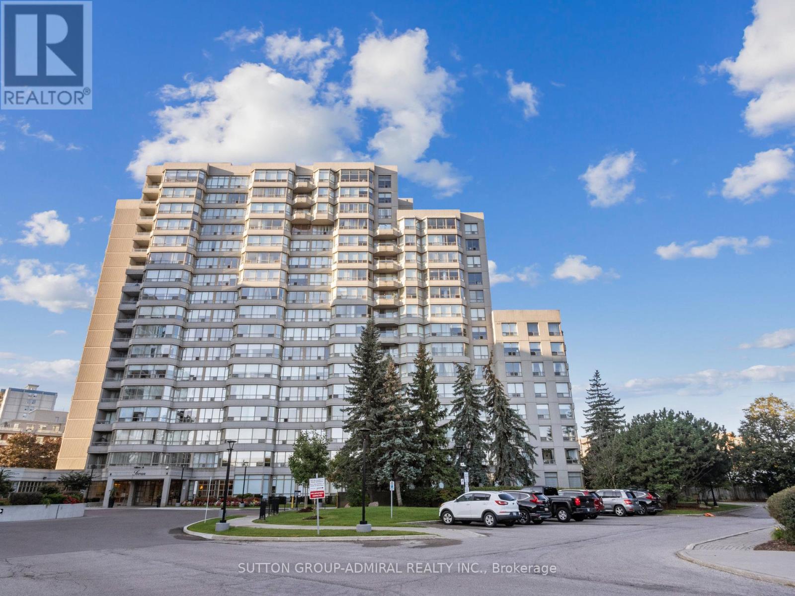 Apartment at 604 - 7 TOWNSGATE DRIVE, Vaughan (Crestwood-Springfarm-Yorkhill)