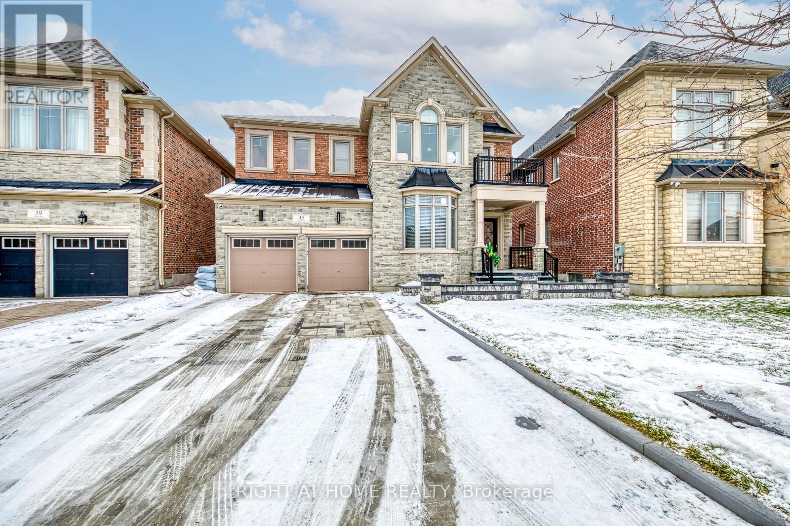 Detached at 45 TORGAN TRAIL, Vaughan (Kleinburg)