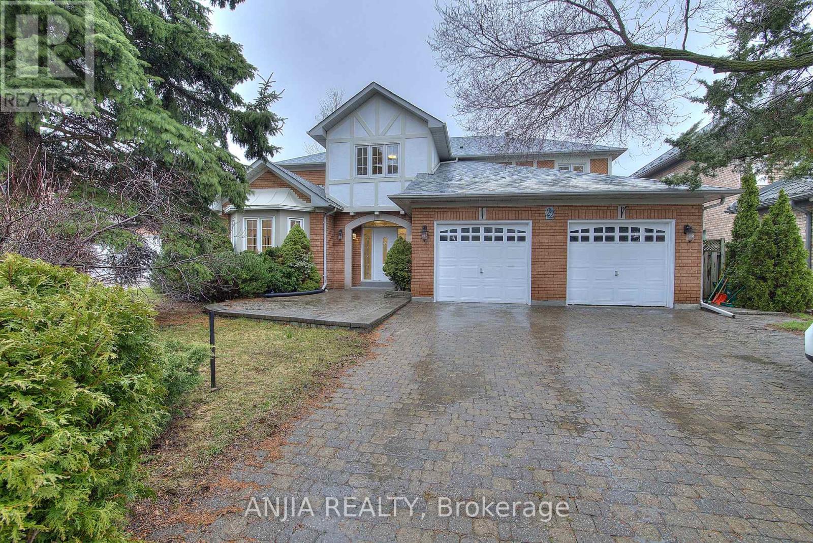 Detached at 22 CHILTERN HILL, Richmond Hill (Bayview Hill)