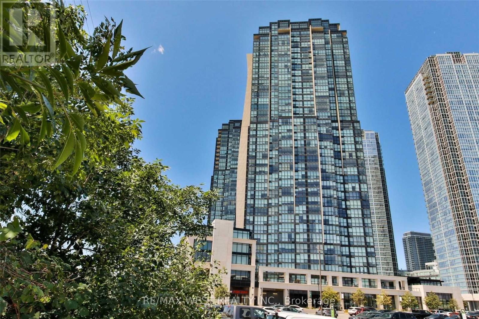 Apartment at 3203 - 2900 HIGHWAY 7, Vaughan (Concord)