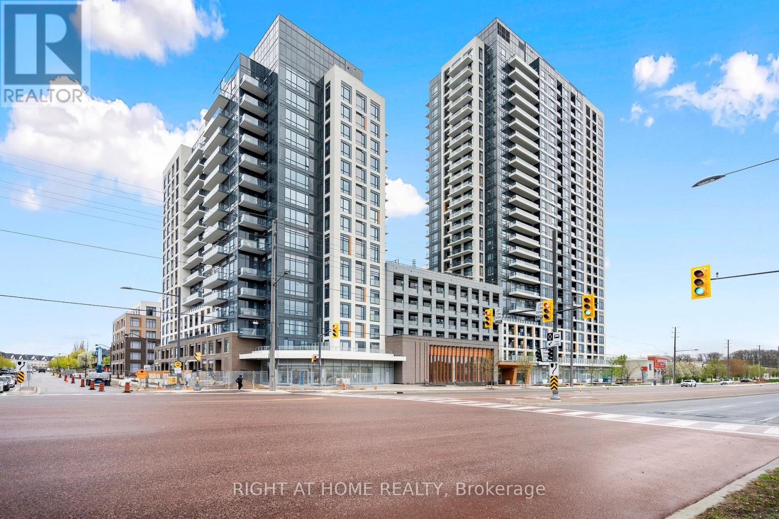 Apartment at 1424 - 7950 BATHURST STREET, Vaughan (Beverley Glen)