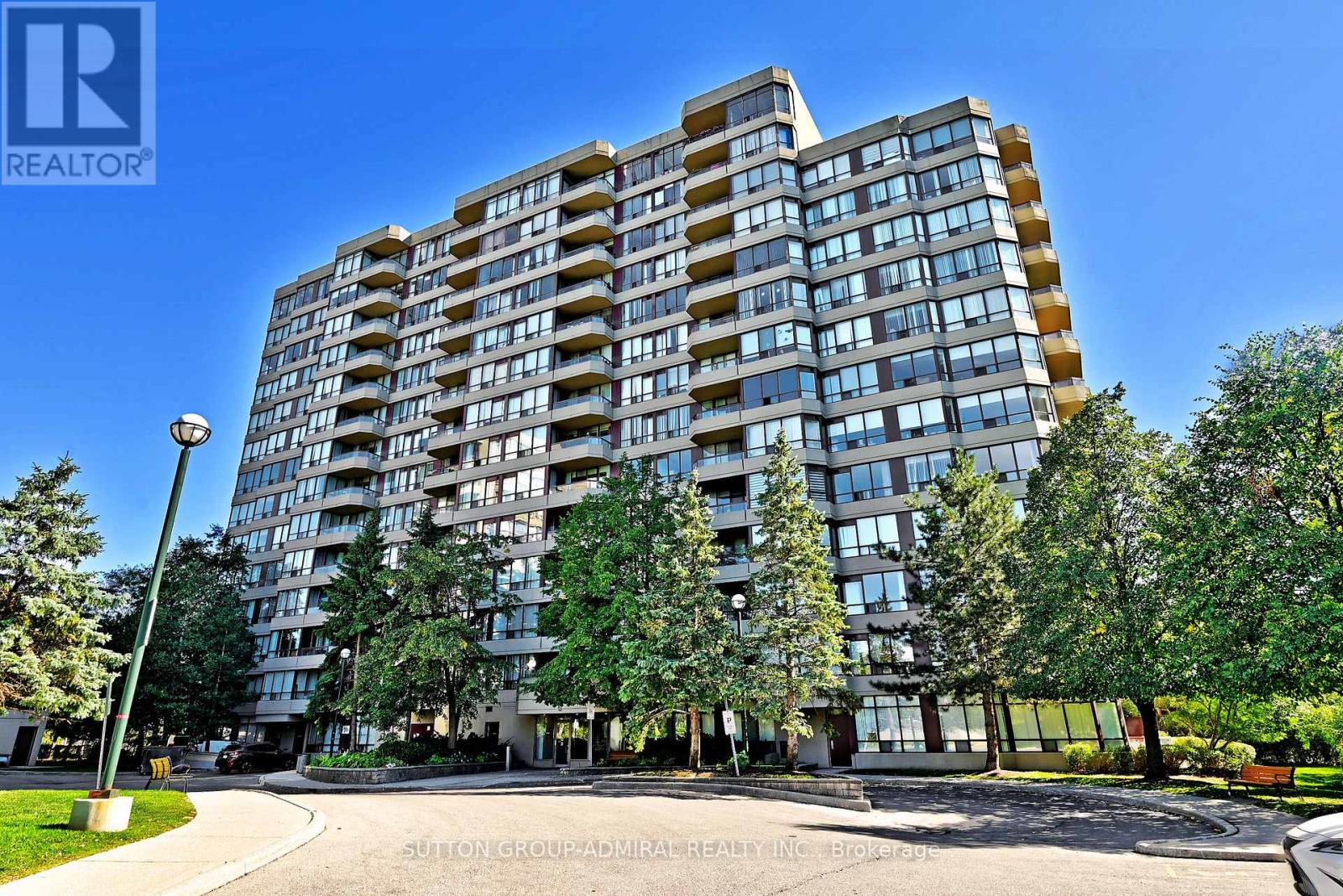 Apartment at 203 - 91 TOWNSGATE DRIVE, Vaughan (Crestwood-Springfarm-Yorkhill)